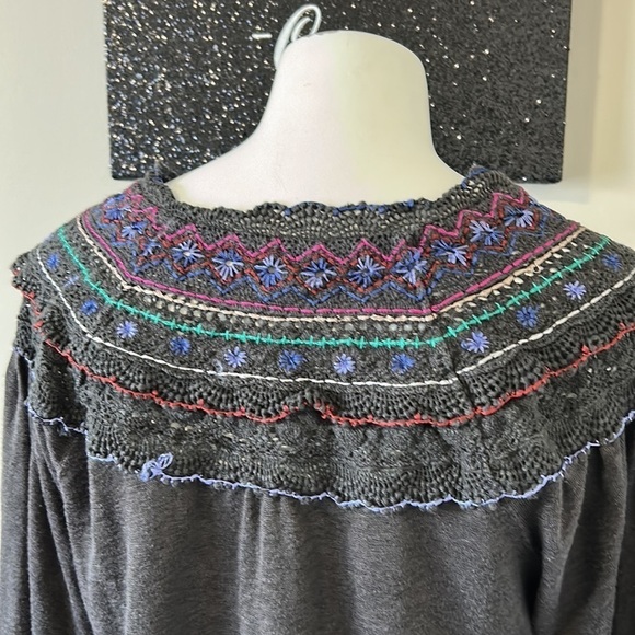 Free People Siesta Fiesta Top Embroidered
Henley Shirt Dark Grey Sz XS - Picture 9 of 12